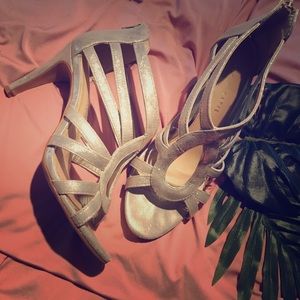 ✨Holiday Sannita Metallic Sandal✨